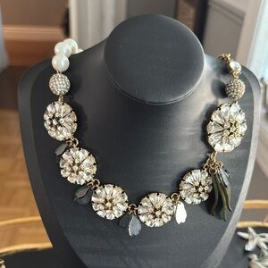 Ann Taylor Necklace w Rhinestone Flowers Dangly Lucite Leaves & Faux Pearls